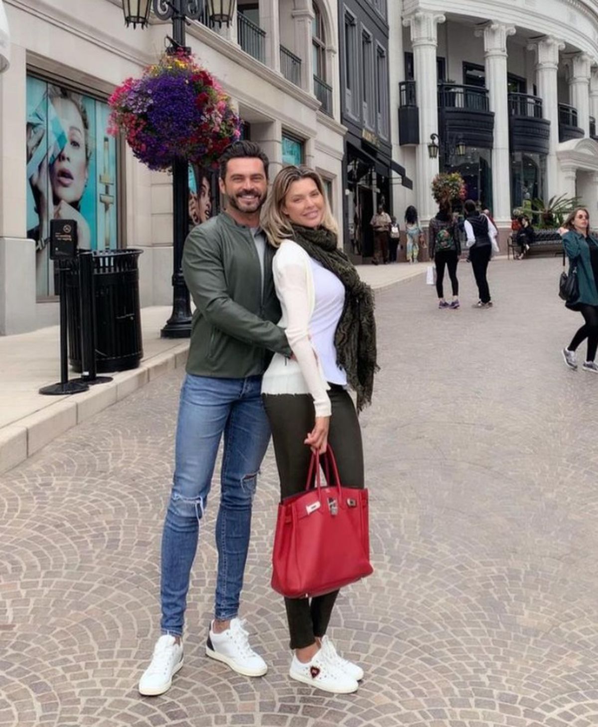 Viața de lux a Alinei Vidican în America! Fosta soție a lui Cristi Borcea are soț milionar, care îi face cadouri de sute de mii de euro