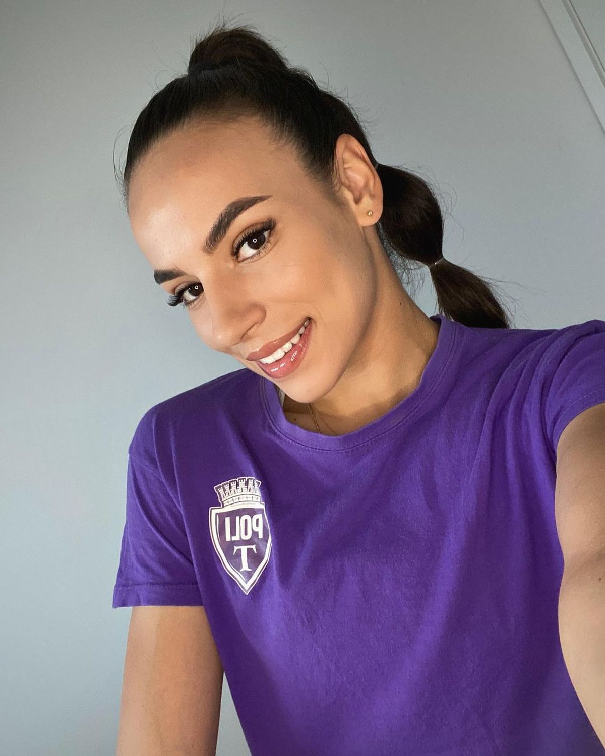 Să o cunoaștem pe Teodora Meluță, cea mai bună jucătoare de fotbal din România! Și-a spus povestea „La feminin”: „Vreau să mă mărit și să mai joc fotbal după ce aș avea primul copil”