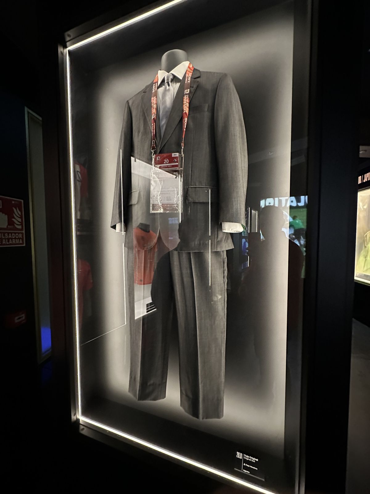 Galerie impresionantă de tricouri la muzeul fotbalului din Madrid