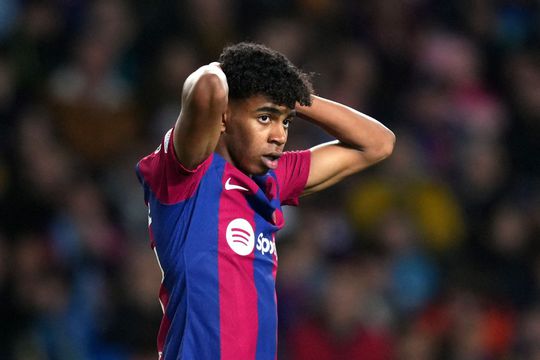 Lamine Yamal va fi implicat nu doar în sfârșitul de sezon cu Barcelona, ci va juca și la Euro cu Spania Foto: Guliver/GettyImages