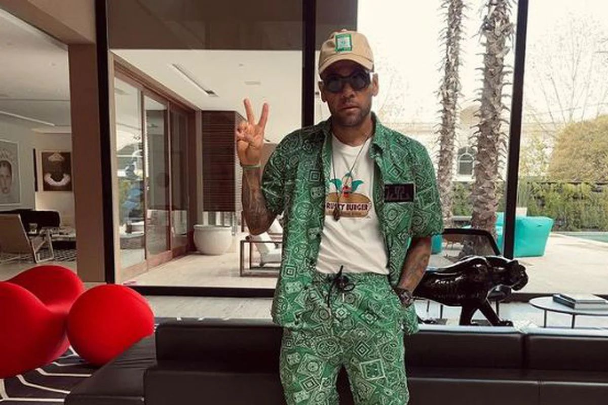 Fără limite! Dani Alves, petrecere de pomină la câteva ore după eliberarea din închisoare: „A durat până la 5 dimineața”