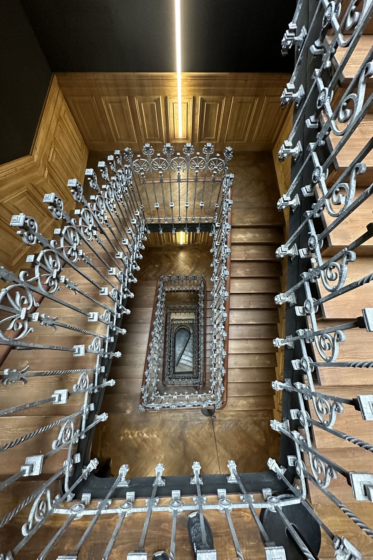 Galerie impresionantă de tricouri la muzeul fotbalului din Madrid