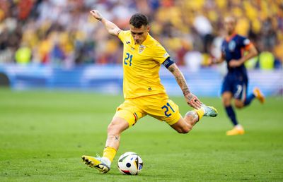 Nu toți fanii celor de la Genoa sunt încântați de Stanciu » „Dacă asta e strategie de întinerire... o descoperire arheologică” vs „Îmi amintesc de golul său cu Ucraina”