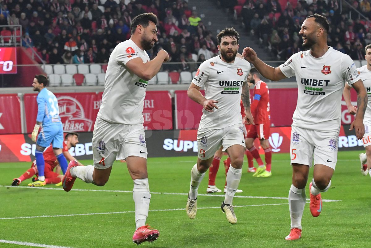 Dorinel Munteanu și-a certat 2 jucători, după Sepsi - Hermannstadt: „Repriza cadourilor! Au marcat pe greșeli personale”