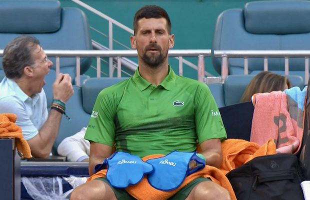 Mănușile magice ale lui Djokovic de la Miami: cum îl ajută, inclusiv Navratilova a fost uimită