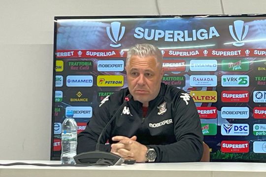 Marius Șumudică, înainte de Rapid - Craiova // foto: GSP