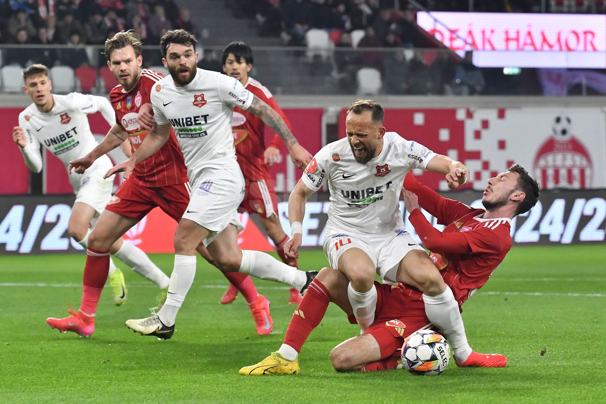 Dorinel Munteanu și-a certat 2 jucători, după Sepsi - Hermannstadt: „Repriza cadourilor! Au marcat pe greșeli personale”