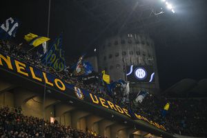 Apelul Peluzei Nord pentru fanii echipei lui Cristi Chivu: „Singuri împotriva tuturor pentru a trece prin furtună!”