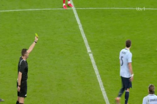 Ugarte nu a fost eliminat după ce a primit două cartonașe galbene / foto: captură X