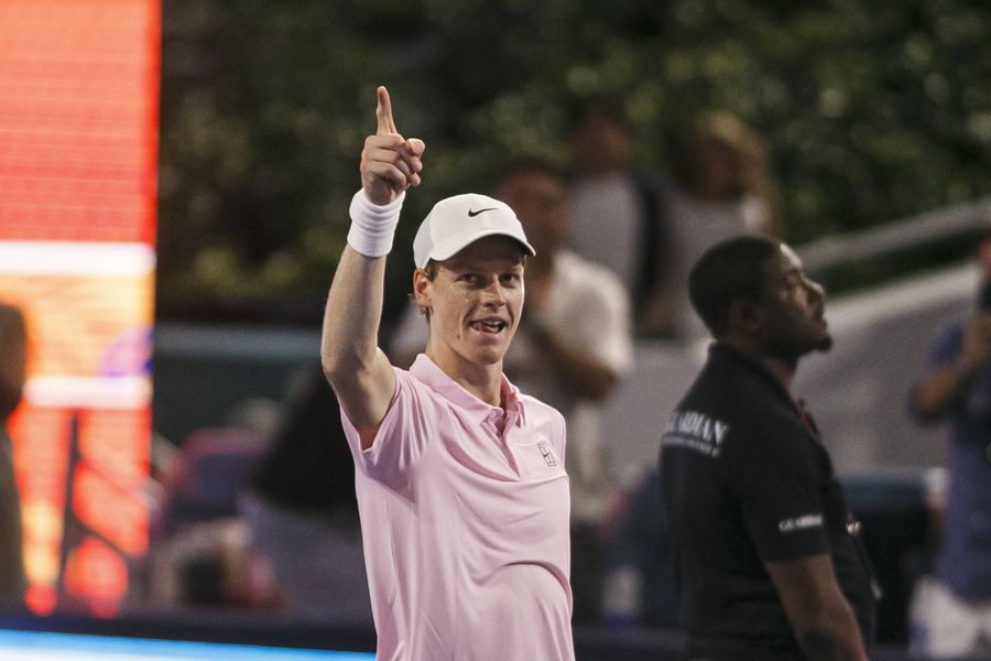 Jannik Sinner după victoria din semifinale FOTO Imago Images Jannik Sinner și Aryna Sabalenka, la o victorie distanță de o performanță pe care puțini jucători de tenis au reușit-o