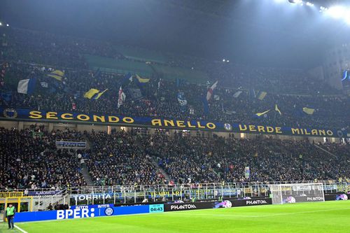 „Secondo Anello Verde” este inima Peluzei Nord a fanilor lui Inter pe stadionul Giuseppe Meazza / Foto: Imago