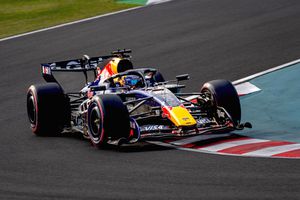 Verstappen, nemulțumit de mașina Red Bull: „Avem probleme, e incontrolabilă”