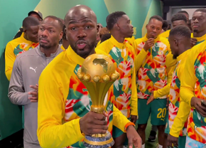 Senegal a adus trofeul Cupei Africii în Europa: paradă în fața a 70.000 spectatori