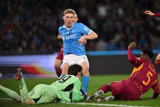 Caz unic pe masa FIFA » Cer derogare pentru titularul din Serie A, „blocat” de regulamente pentru doar patru zile!