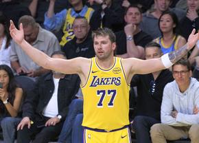 Doncic a marcat 41 de puncte, dar a fost la un pas de bătaie! LeBron și Bronny au scris istorie