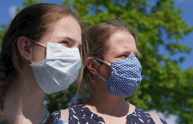 COVID-19. Care sunt cele mai eficiente măști » Combinația de materiale care filtrează 90% din particule