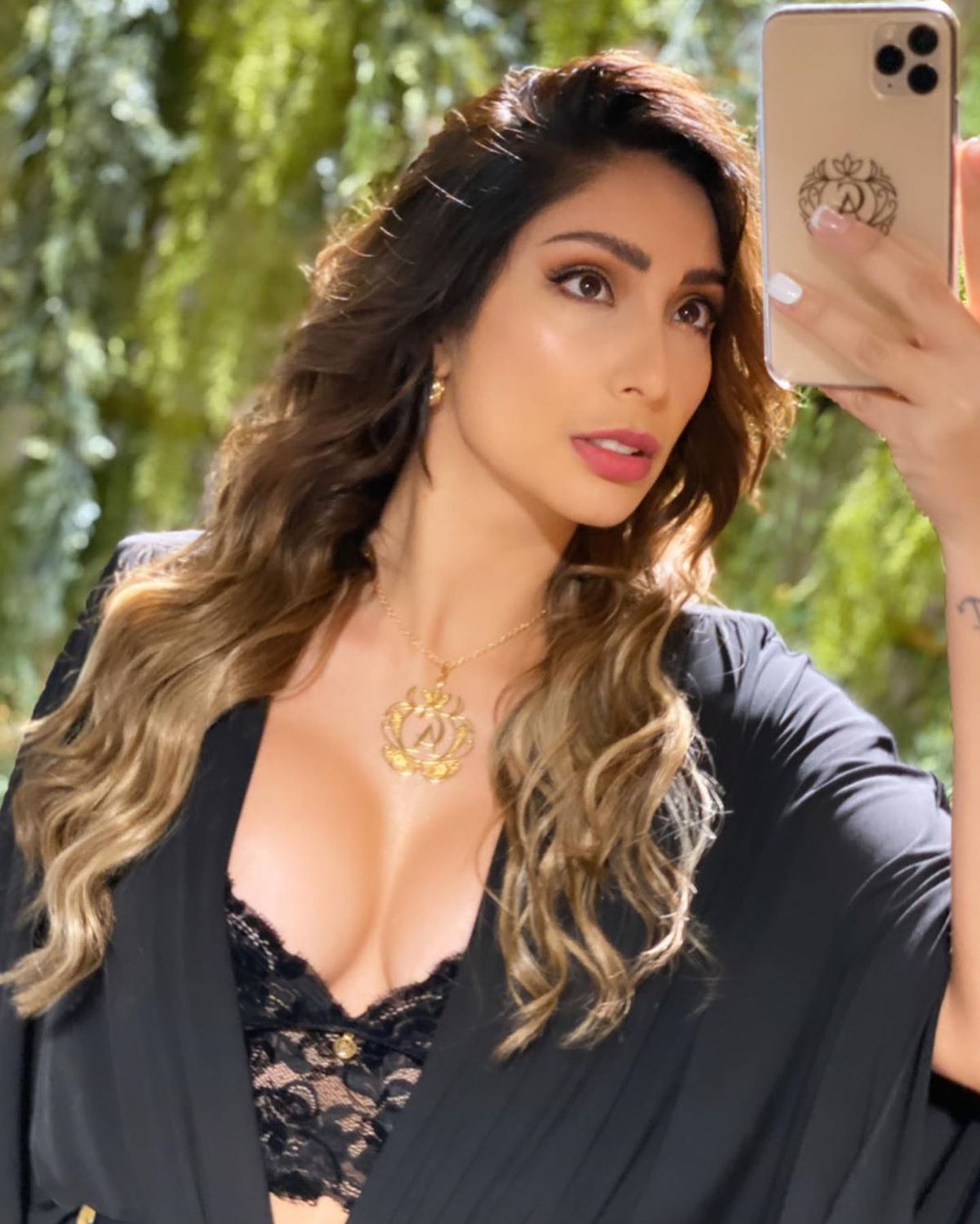 GALERIE FOTO. Cindy Alvarez, soția de fotbalist lipsită de inhibiții: „Ciudată, frumoasă și magică”