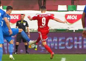 Două erori flagrante de arbitraj în prima repriză din Sepsi - Clinceni