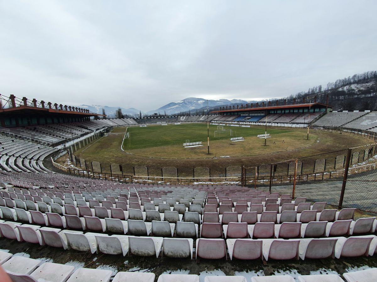 STADION JIUL PETROȘANI