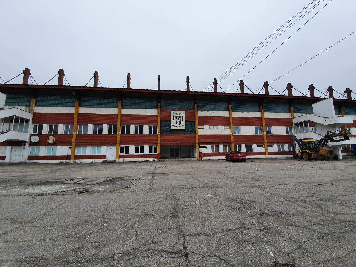 STADION JIUL PETROȘANI