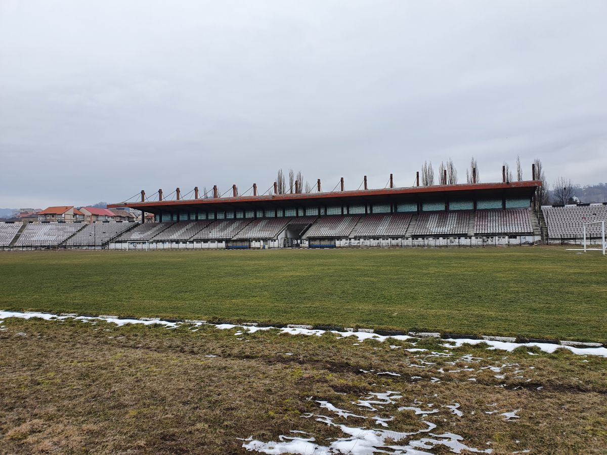 STADION JIUL PETROȘANI