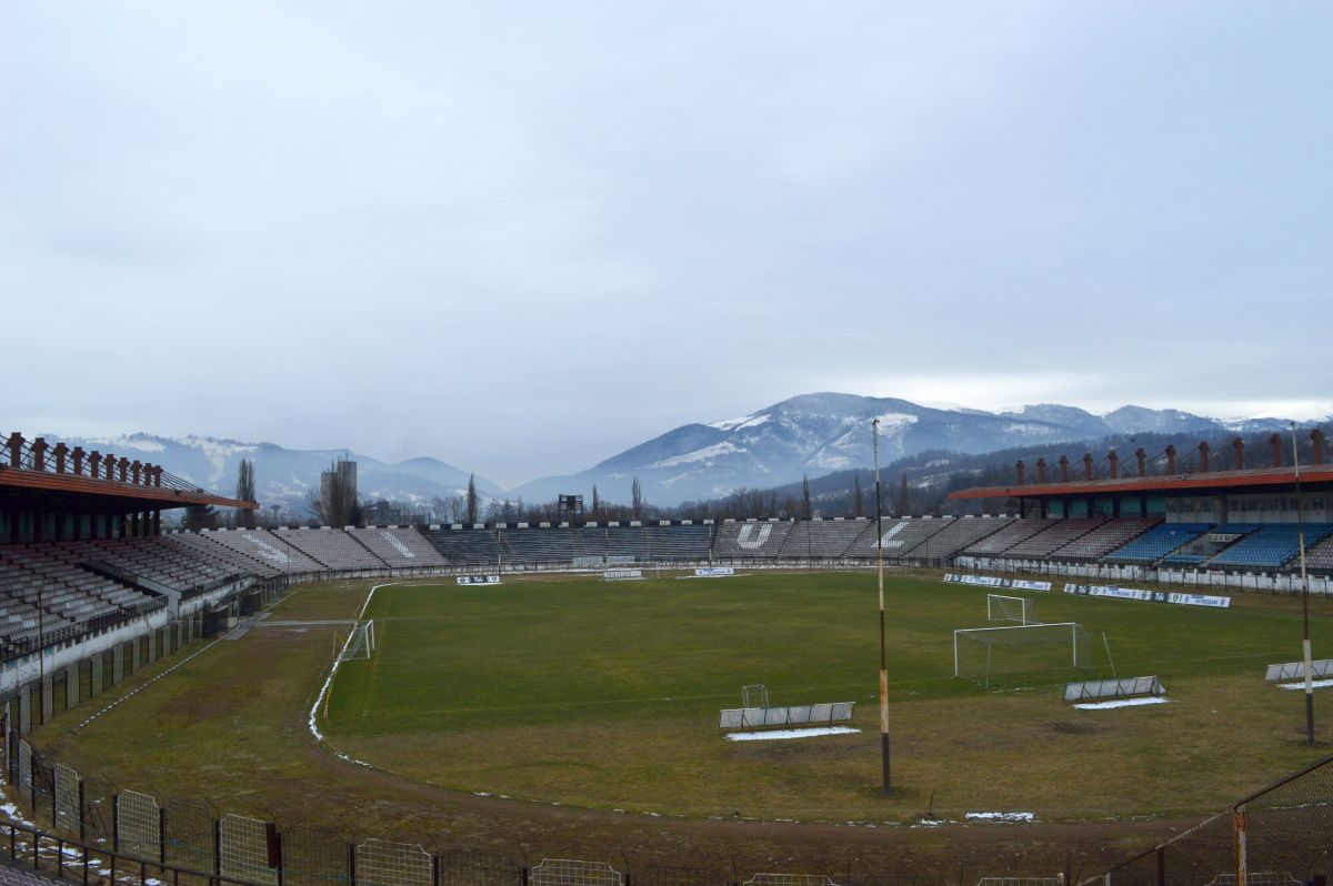 STADION JIUL PETROȘANI