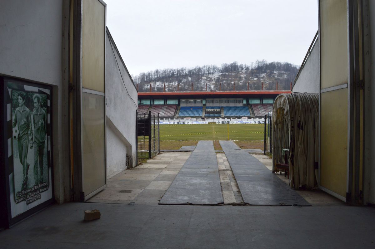 STADION JIUL PETROȘANI