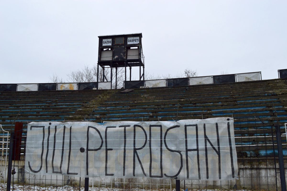 STADION JIUL PETROȘANI