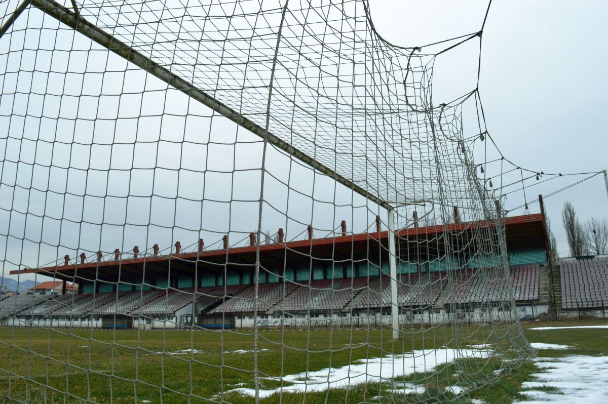 STADION JIUL PETROȘANI