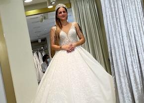 Andreea Prisăcariu, în rochie de mireasă: „Da, o fac doar pentru că pot!”