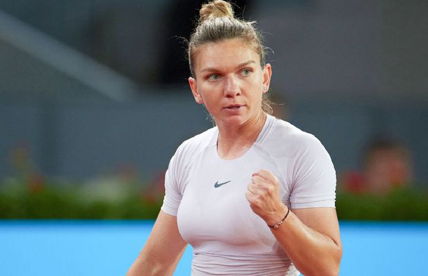 În control total! Simona Halep, victorie fără emoții cu Shuai Zhang, la primul meci oficial sub comanda lui Mouratoglou