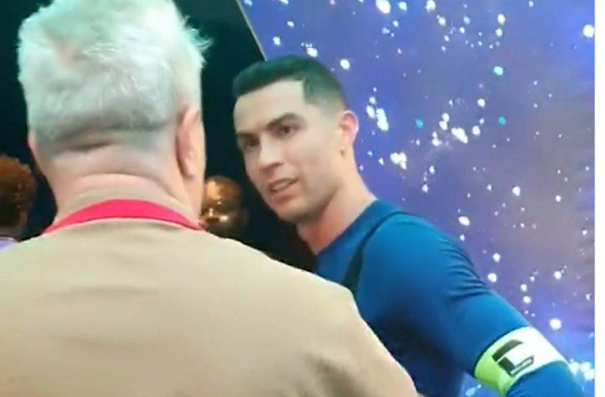 Al Nassr - Al-Raed 4-0 » Echipa lui Șumudică, umilită de trupa lui Ronaldo! Șumi a primit cadou tricoul lui CR7