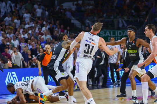Momente șocante în Euroliga » Real Madrid - Partizan, oprit definitiv după o bătaie generală pe teren:„Niciodată nu s-a mai văzut așa ceva”/ foto: Imago Images