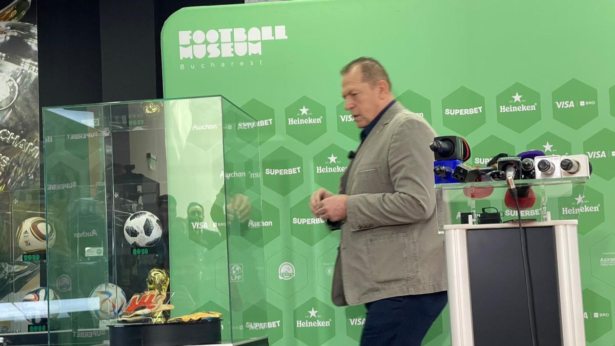 Mănuși Helmut Duckadam