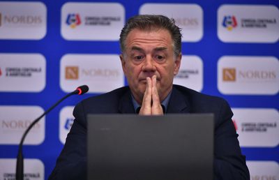 Kyros Vassaras mai are susținere dintr-o singură tabără: „Doar ei nu îl contestă. Răzvan Burleanu are pentru prima dată probleme”