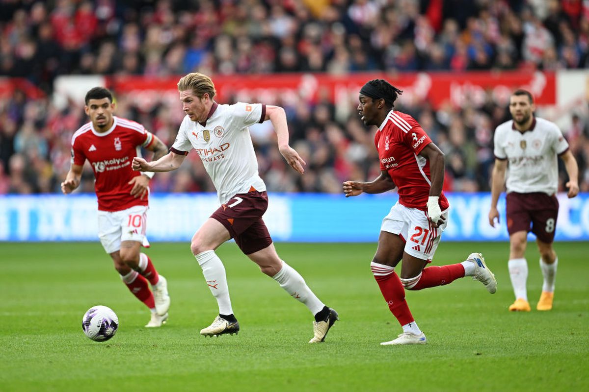 Manchester City, victorie cu noroc în Premier League » Atacantul advers a refuzat să marcheze