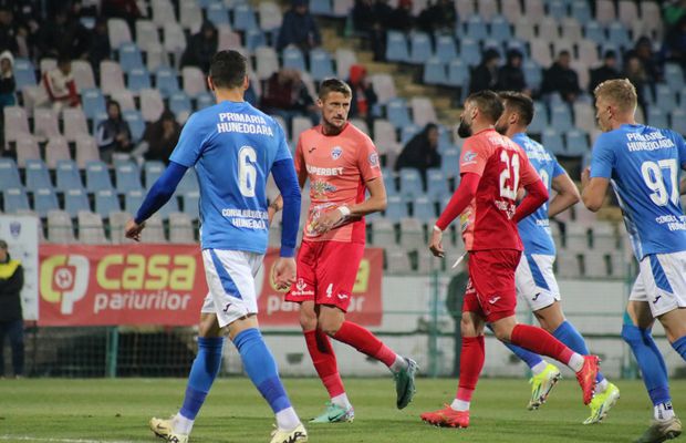 Se încinge lupta pentru promovare » Cum arată programul și clasamentul înainte de meciurile decisive