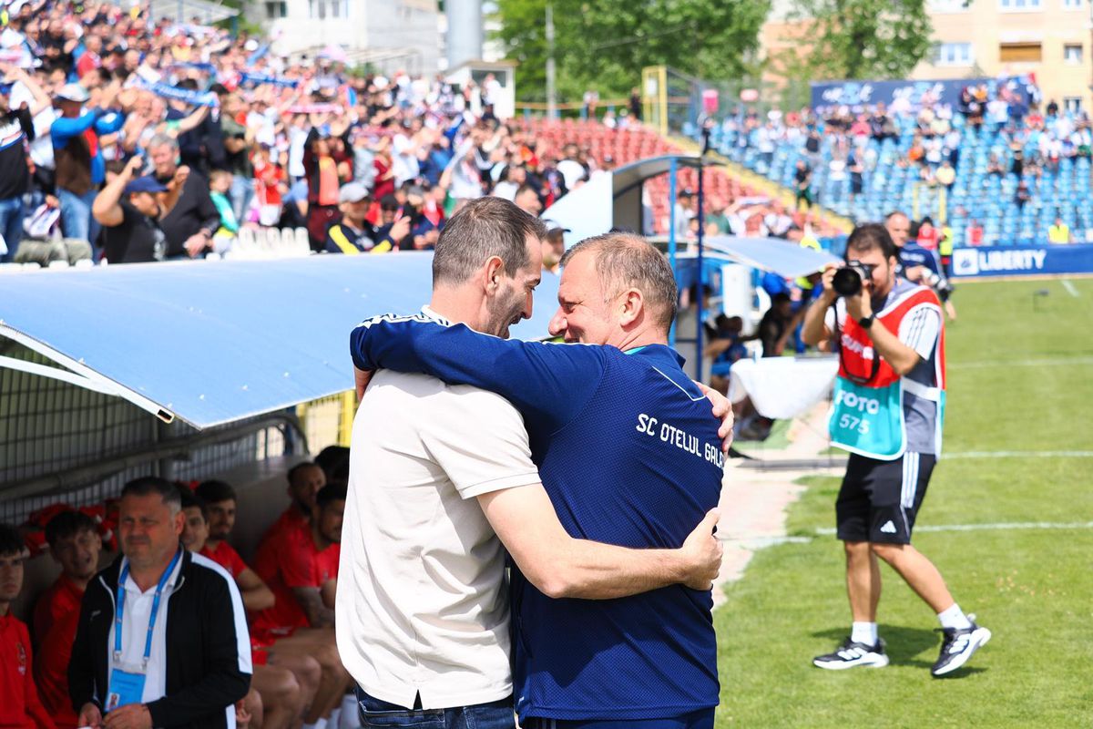 Au întors toate privirile! Detalii din tribunele stadionului de la Galați + tatuajul special al lui Iancu