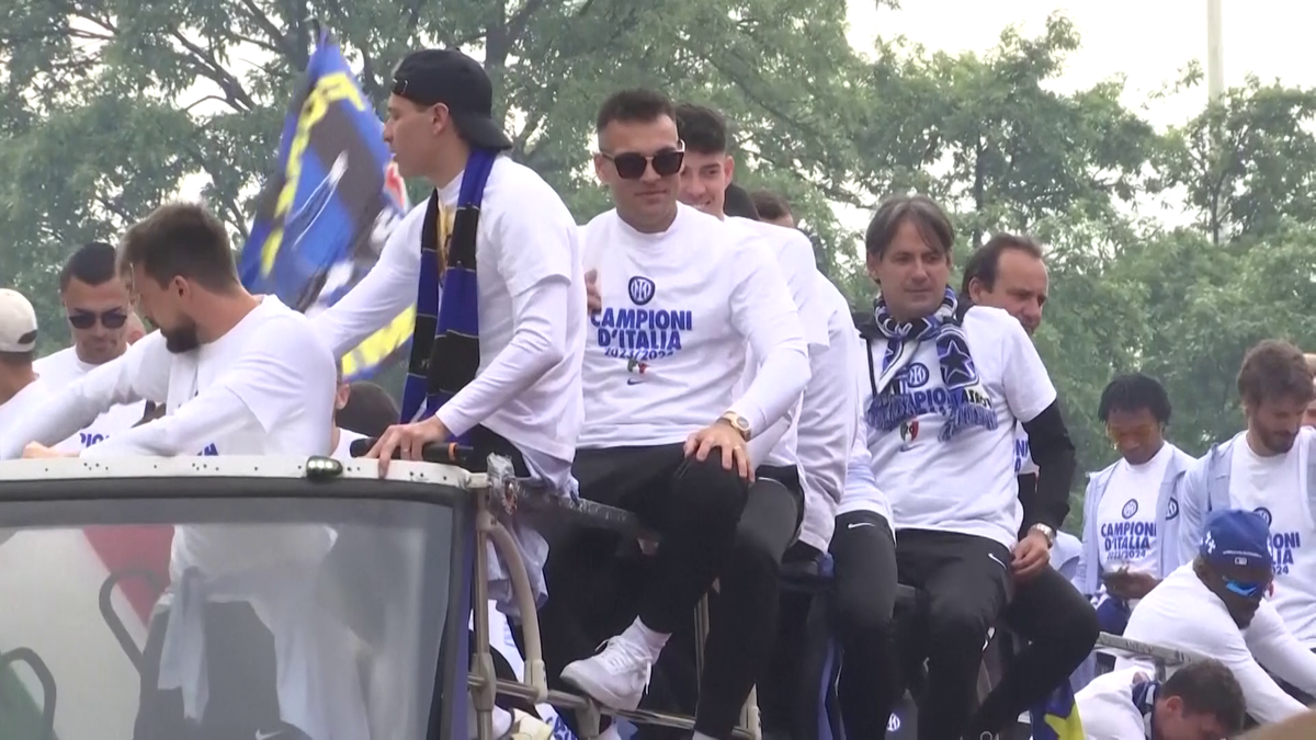 Jucătorii și fanii lui Inter Milano sărbătoresc cel de-al 20-lea titlu din Serie A