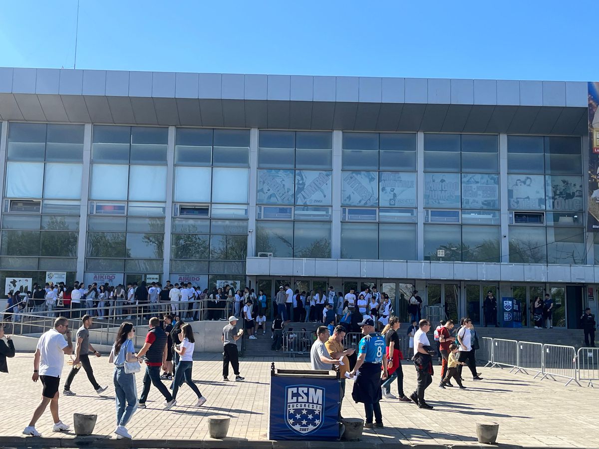 CSM București - Metz
