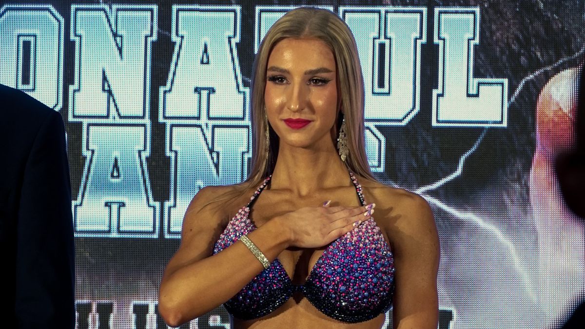 Mădălina Stanca - dublă Campioană Balcanică la Culturism și Campioana Absolută