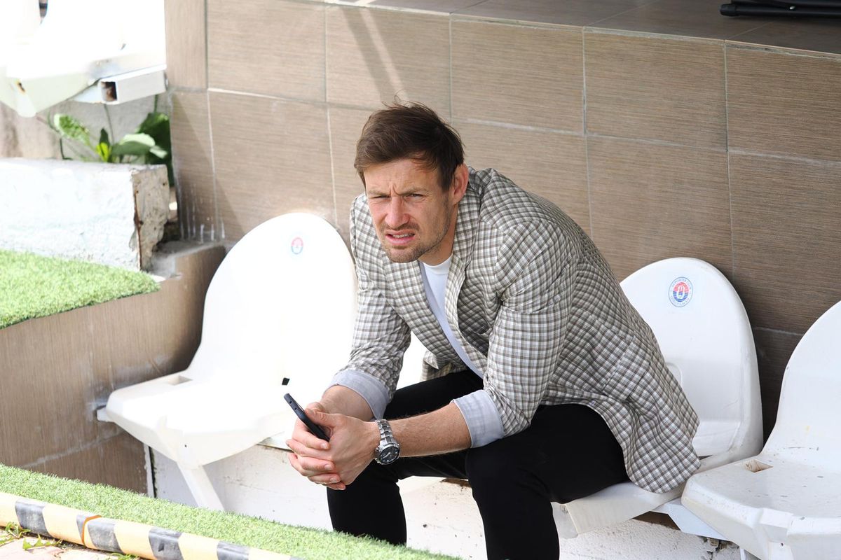 Au întors toate privirile! Detalii din tribunele stadionului de la Galați + tatuajul special al lui Iancu