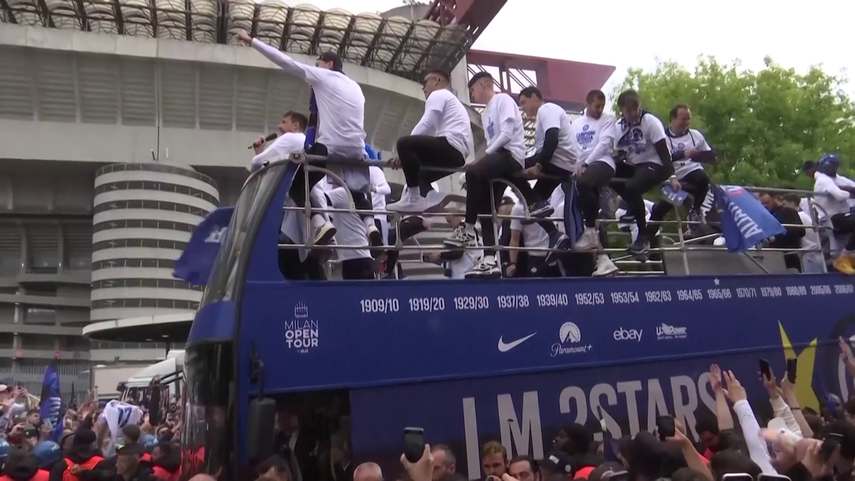 Jucătorii și fanii lui Inter Milano sărbătoresc cel de-al 20-lea titlu din Serie A