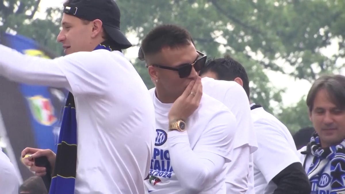 Jucătorii și fanii lui Inter Milano sărbătoresc cel de-al 20-lea titlu din Serie A