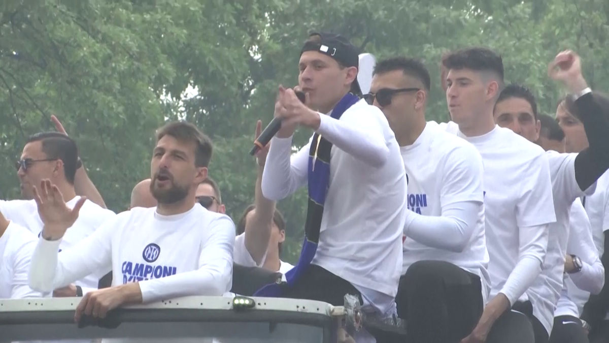 Jucătorii și fanii lui Inter Milano sărbătoresc cel de-al 20-lea titlu din Serie A