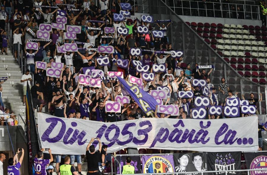 Suporterii piteștenilor au pătimit mult în ultimii ani / Sursă foto: Facebook@ FC Argeș Metaloglobus - FC Argeș 2-1 » Sărbătoare amânată! Prima înfrângere din play-off pentru piteșteni! Clasamentul actualizat