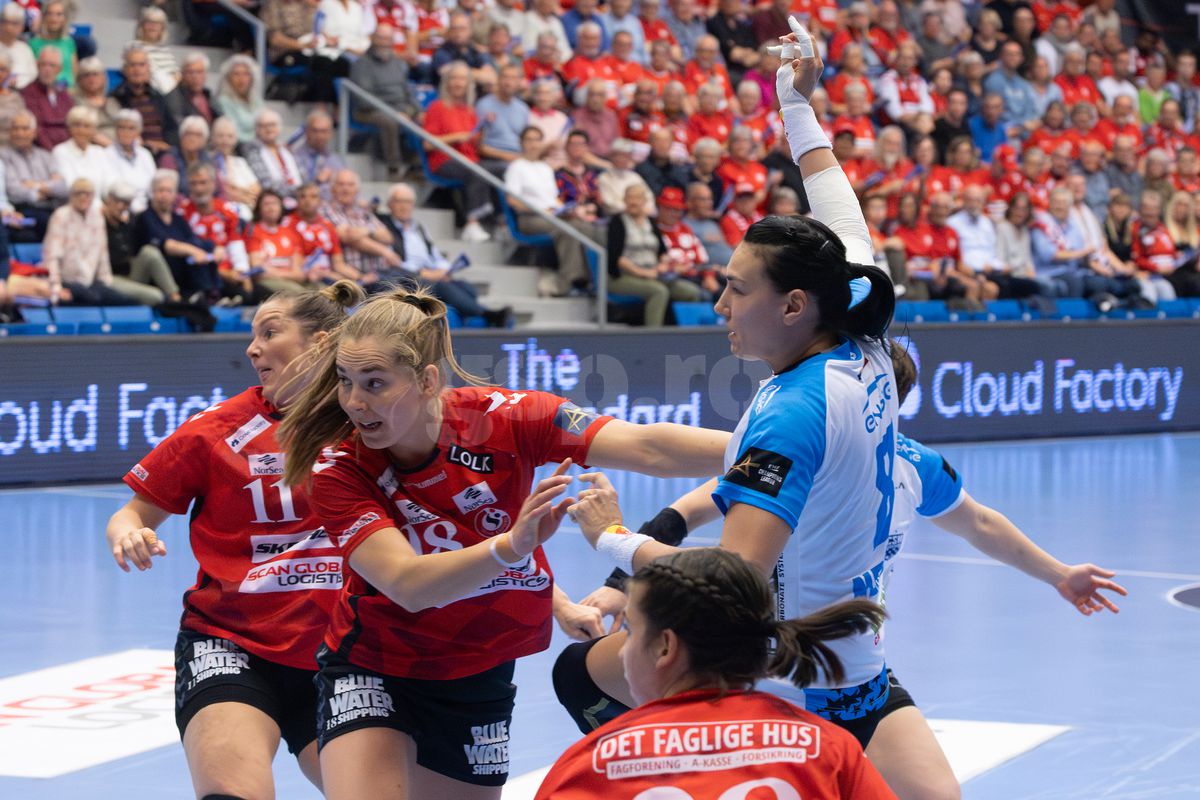 50 de fotografii cu Cristina Neagu la ultimul meci al ei în Liga Campionilor