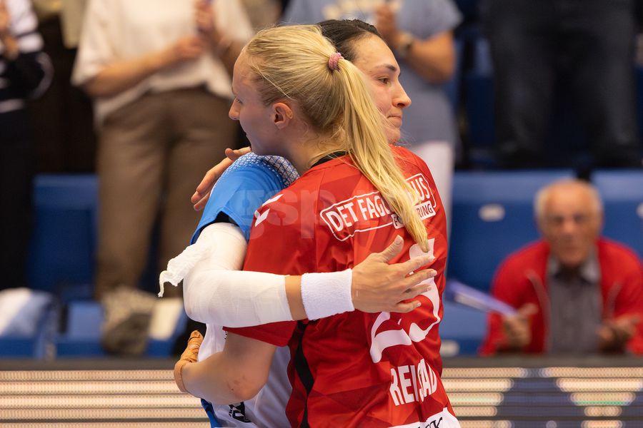 Cristina Neagu și-a luat adio de la Liga Campionilor cu 50 de imagini pentru istoria handbalului » Cadre fantastice surprinse de GSP: lacrimi, culoar special de retragere și moment magnific cu Reistad