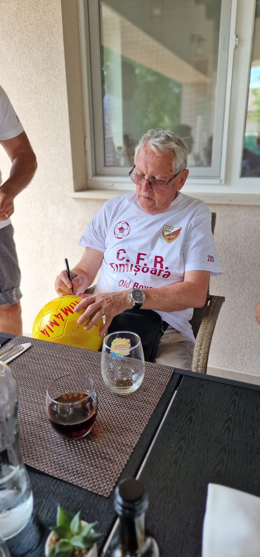 Drama celui mai bun jucător al României la Mondialul din '70: chinuit de boala Parkinson, își îngrijește soția imobilizată la pat! » „Nici nu mai știu de când n-am mai reușit să văd un meci cap-coadă”