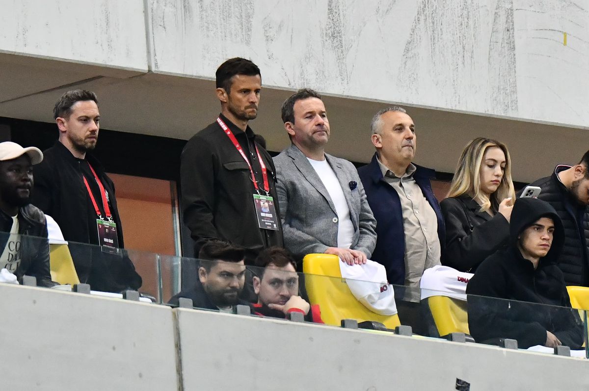 Dinamo marchează pe final și o încurcă pe CFR Cluj » Dan Petrescu a terminat partida în genunchi, iar FCSB are o mână și jumătate pe trofeu